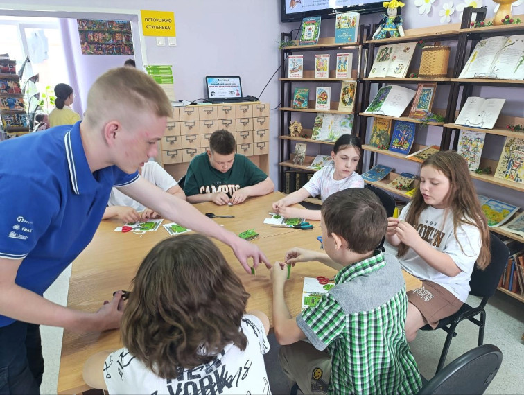 Ребята создали собственную модель танка Победы.